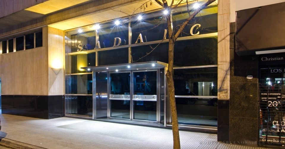 El Gobierno decretó pagar la reproducción de obras en internet | Política