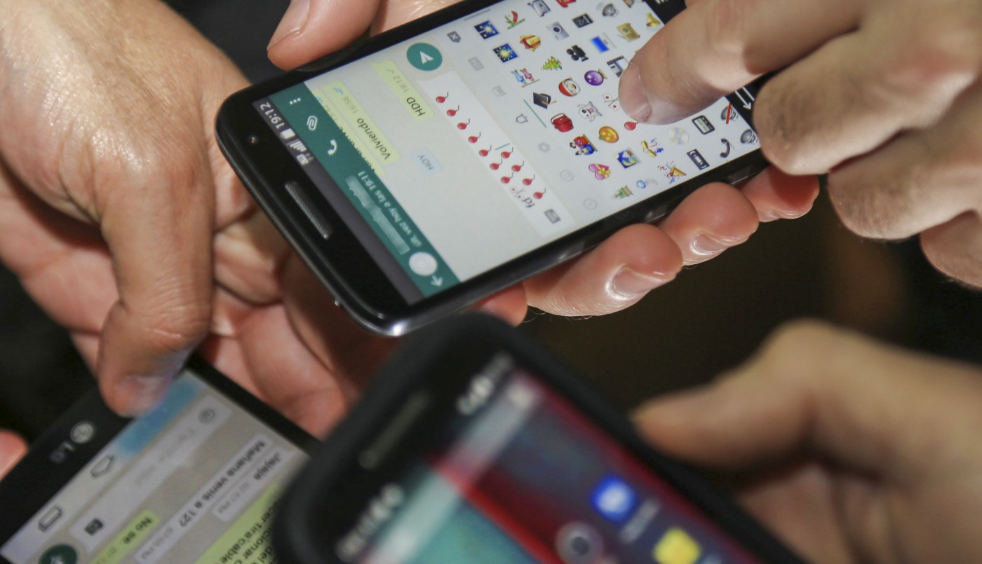 Impuesto PAIS: el Gobierno espera una baja en los precios de los celulares, electrónicos y algunos alimentos | Economía