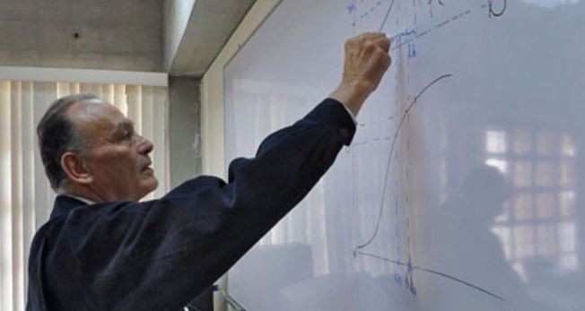 De cuánto es el aumento para los docentes jubilados | Economía