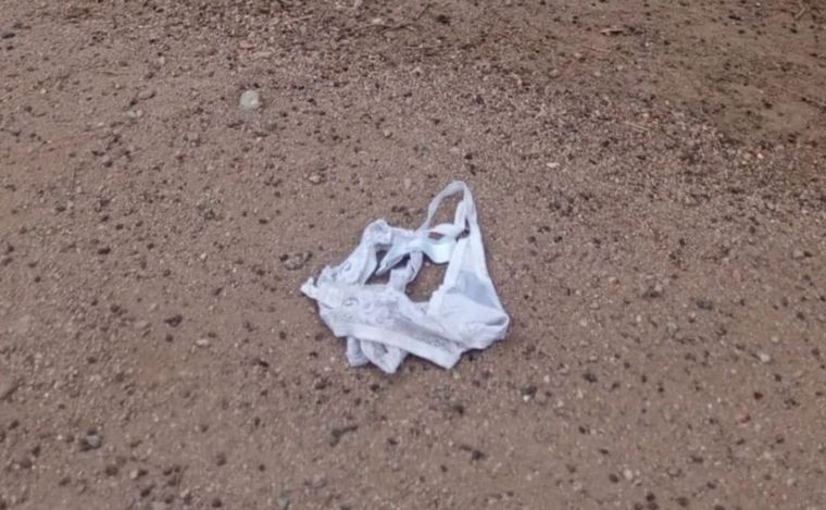 "El Camino de las Tangas": develan el misterio de la ropa tirada en Colonia Caroya | Actualidad