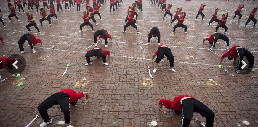 China: enseñan fútbol con técnicas de kung-fu | Deportes