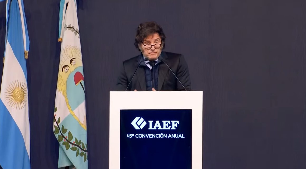 "Saludos Cris, esto va para vos", Milei sigue la guerra con Cristina en Mendoza | Política