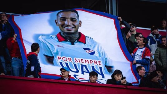 Nacional le realizó un emotivo homenaje a Juan Izquierdo en la reanudación del fútbol uruguayo | Deportes
