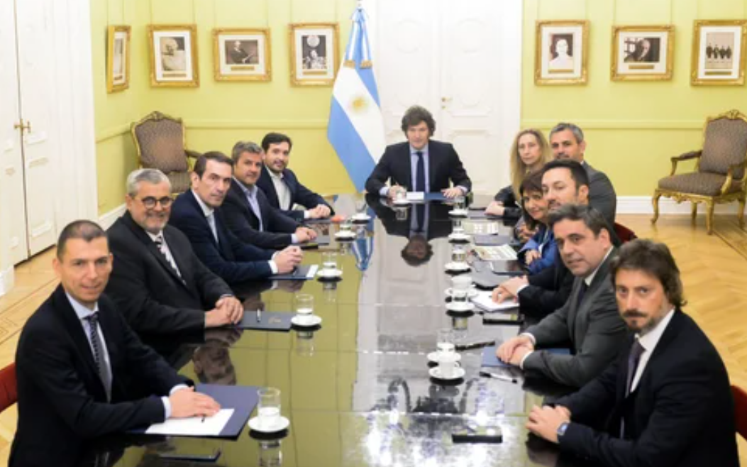 Para asegurar el veto a la Ley Jubilatoria, el Presidente recibió a diputados radicales | Política