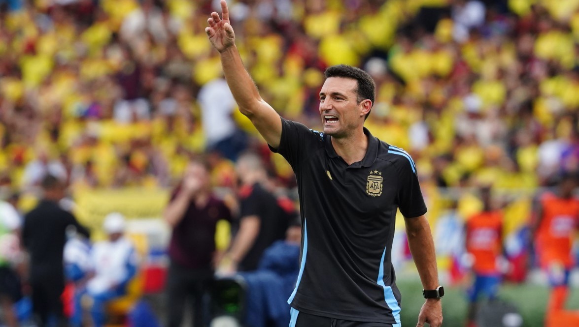 La bronca de Scaloni con el arbitraje tras la derrota ante Colombia: "Él y los cinco del VAR vieron penal, el resto no" | Deportes