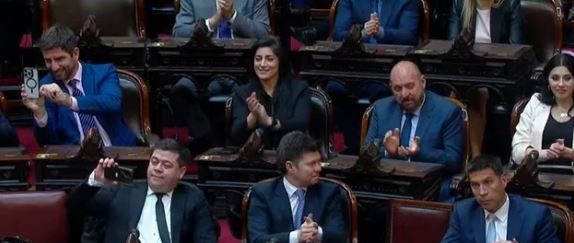 Miradas contrapuestas: elogios oficialistas y críticas opositoras a la presentación de Milei en el Congreso | Política