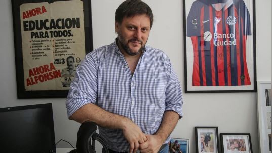 Santoro: “Decir que se pagan el cubierto es como discutir el rating, una inmadurez política” | Política