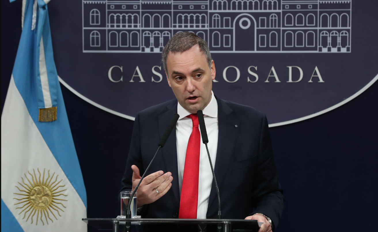 Adorni: "Respetamos la opinión del Papa, pero no la compartimos" | Política