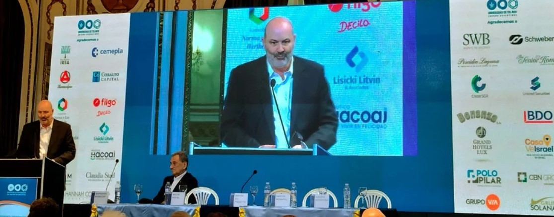 Sturzenegger adelantó que el Gobierno se prepara para la "deep motosierra" | Política