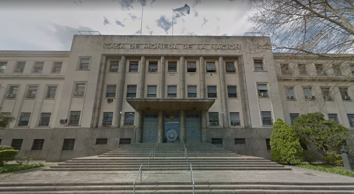 El Gobierno prepara más cierres: ahora irían por la Casa de la Moneda | Política