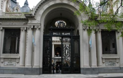 La Justicia falló a favor de los diplomáticos que reclamaron por Ganancias | Política