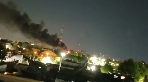 Incendio en una fábrica en Avellaneda: trabajan 17 dotaciones de bomberos | Actualidad