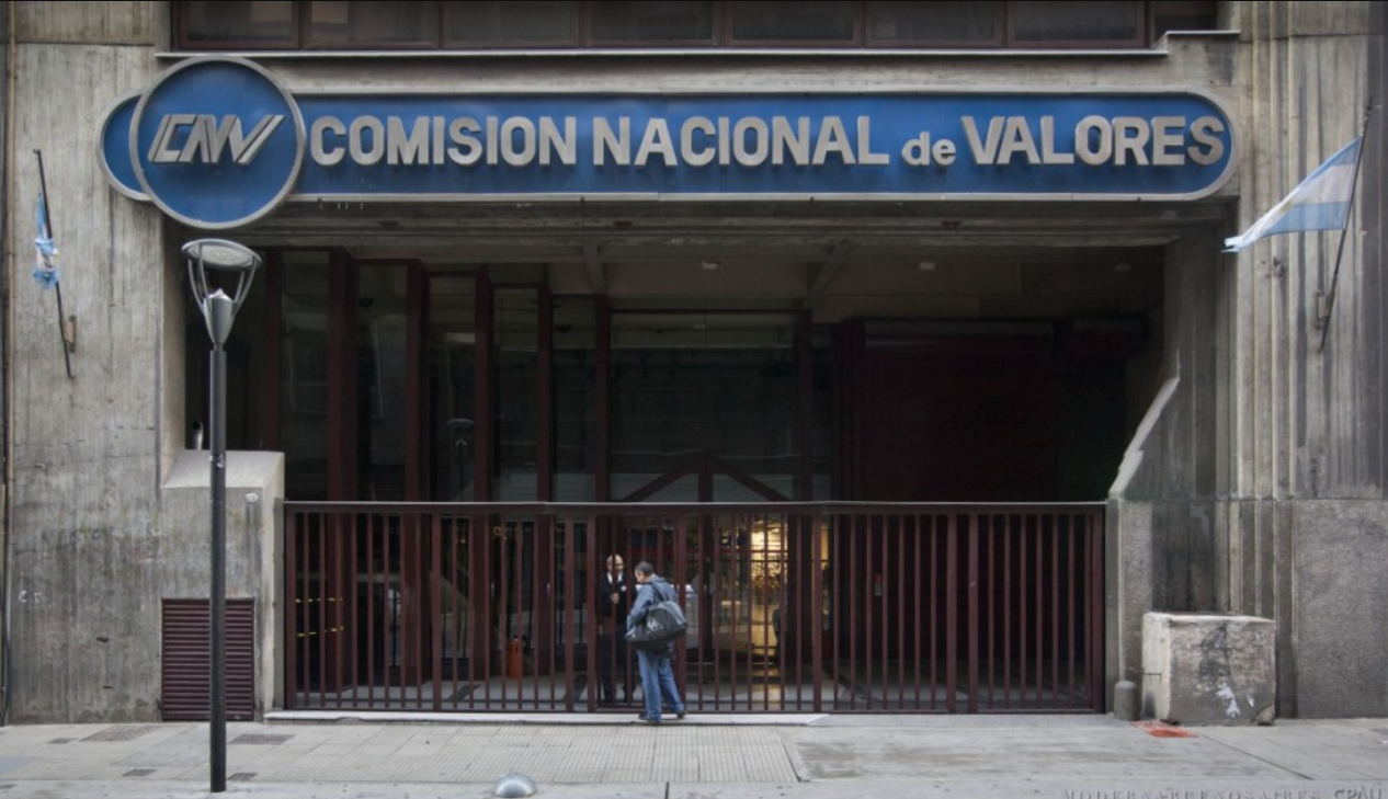 Habilitan a los adolescentes mayores de 13 años a operar en el mercado de capitales | Economía