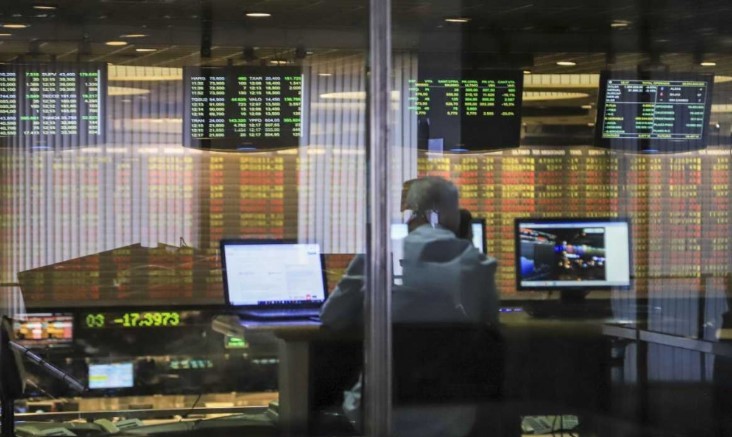 Subieron los bonos argentinos y el riesgo país perforó los 1.200 puntos | Economía