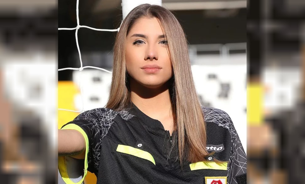 Una árbitra turca fue suspendida de manera indefinida por un video sexual que se filtró internet | Deportes