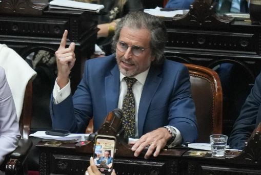 Benegas Lynch cuestionó pidió "dejar de financiar a la Iglesia Católica" | Política