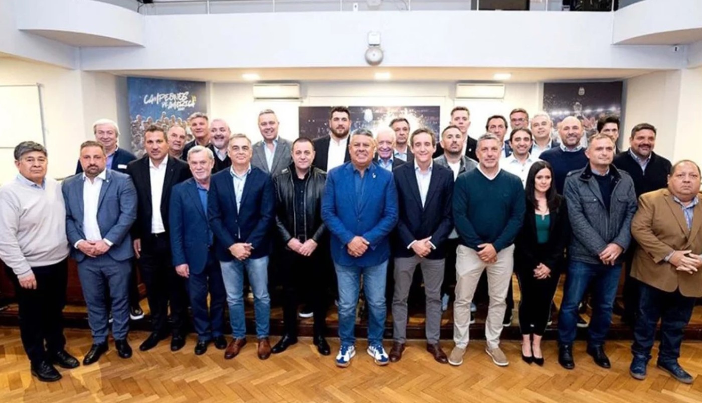 El Gobierno analiza desconocer la asamblea de la AFA y prepara una investigación | Política