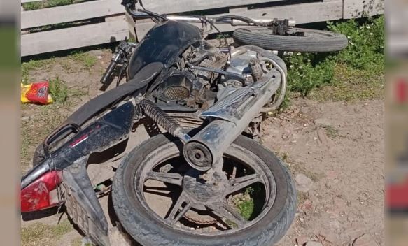 Horror en La Plata: un nene murió tras caer de una moto y ser aplastado por un camión de residuos | Actualidad