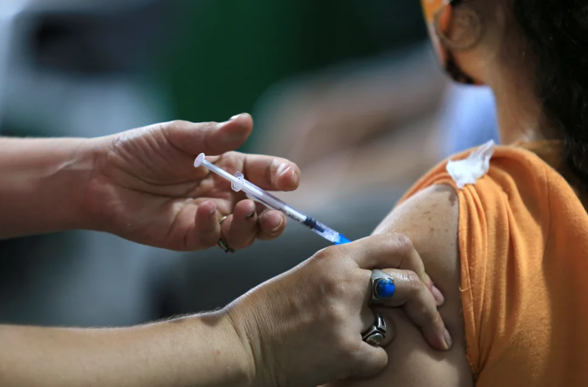 Comenzó la vacunación gratuita contra el dengue en la provincia de Buenos Aires: a quiénes le corresponde | Actualidad