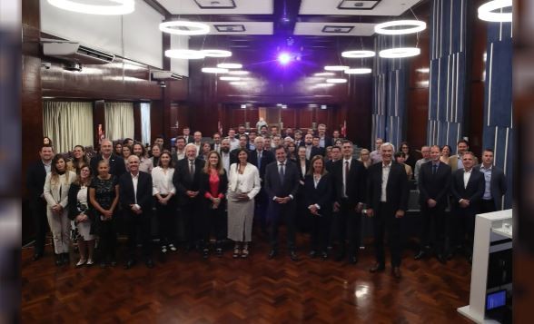 El Gobierno quiere vender Argentina como un "hub de servicios profesionales" | Política