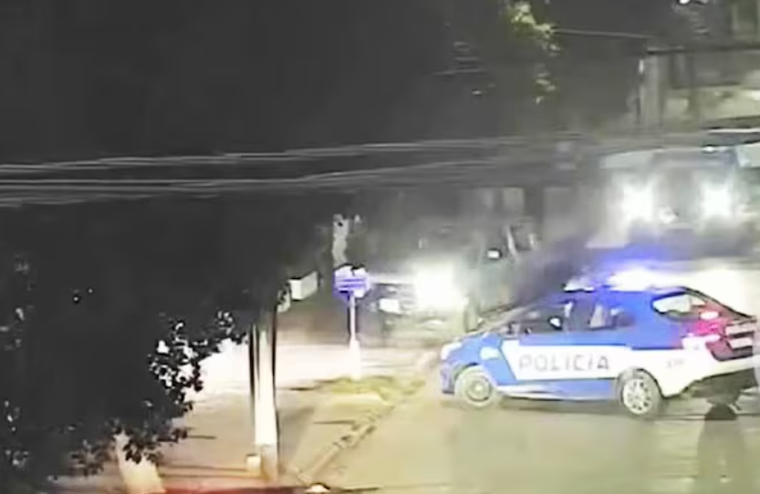 Cargó nafta, escapó sin pagar y chocó contra una casa | Actualidad