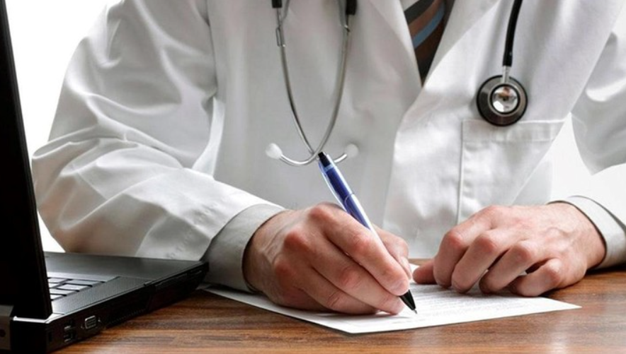 Nuevo beneficio del Gobierno a las prepagas: solo médicos en cartilla podrán prescribir medicamentos | Actualidad