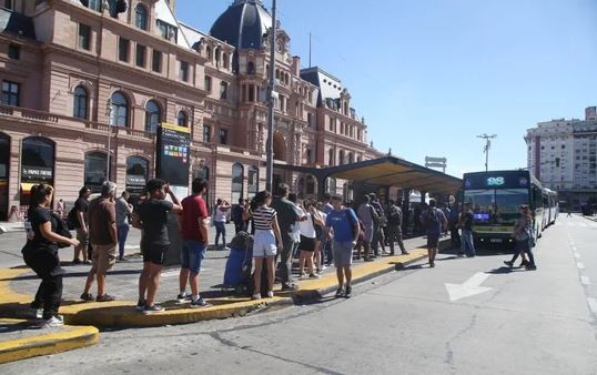 Comenzó el paro de transporte por 24 horas | Política