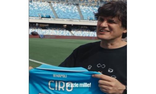 Ciro Martínez tocó el himno nacional en homenaje a Maradona | Espectáculos