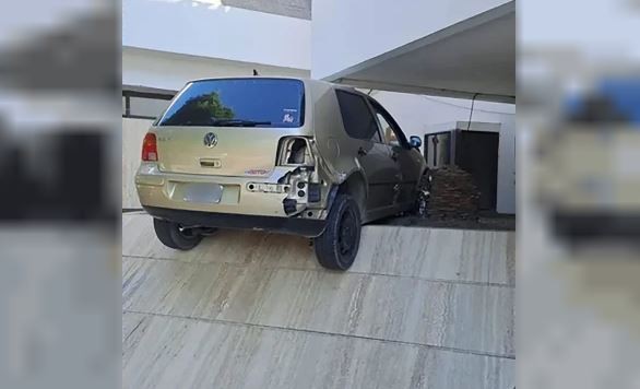 Manejaba borracho y chocó contra una comisaría | Actualidad