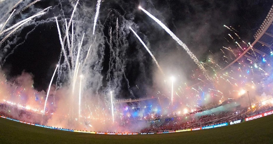 Clausuraron la cancha de Racing por el uso de pirotecnia en el recibimiento ante Corinthians | Deportes