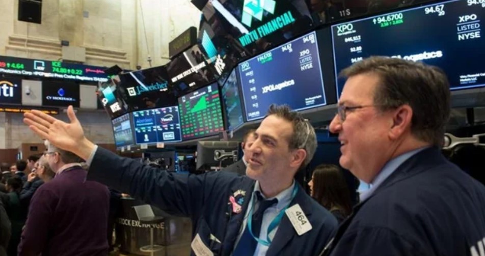 El riesgo país cayó al nivel más bajo desde las elecciones primarias de 2019 en la Argentina | Economía