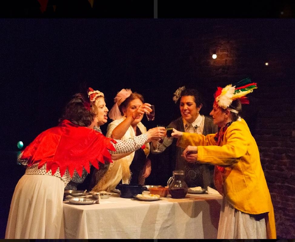 "Sueños escondidos en el mar", una historia de inmigrantes que dan vida a sus recuerdos e ilusiones | Espectáculos