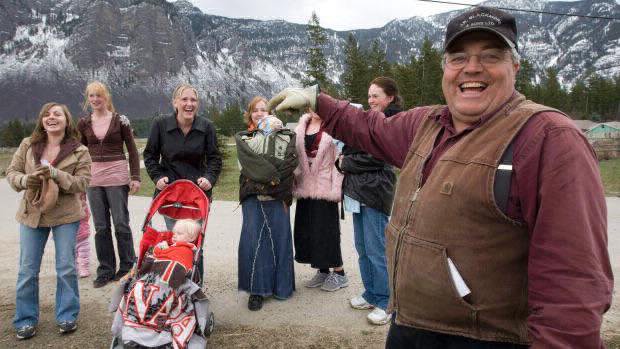 El hombre que está en guerra contra la poligamia: tiene 27 esposas y 145 hijos | Curiosidades