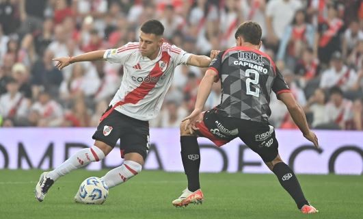 River goleó a Barracas Central en la Liga Profesional y quiere seguir cerca de los líderes | Deportes