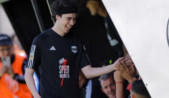 Deportivo Riestra se disculpó por la inclusión del influencer "Spreen" ante Vélez | Deportes