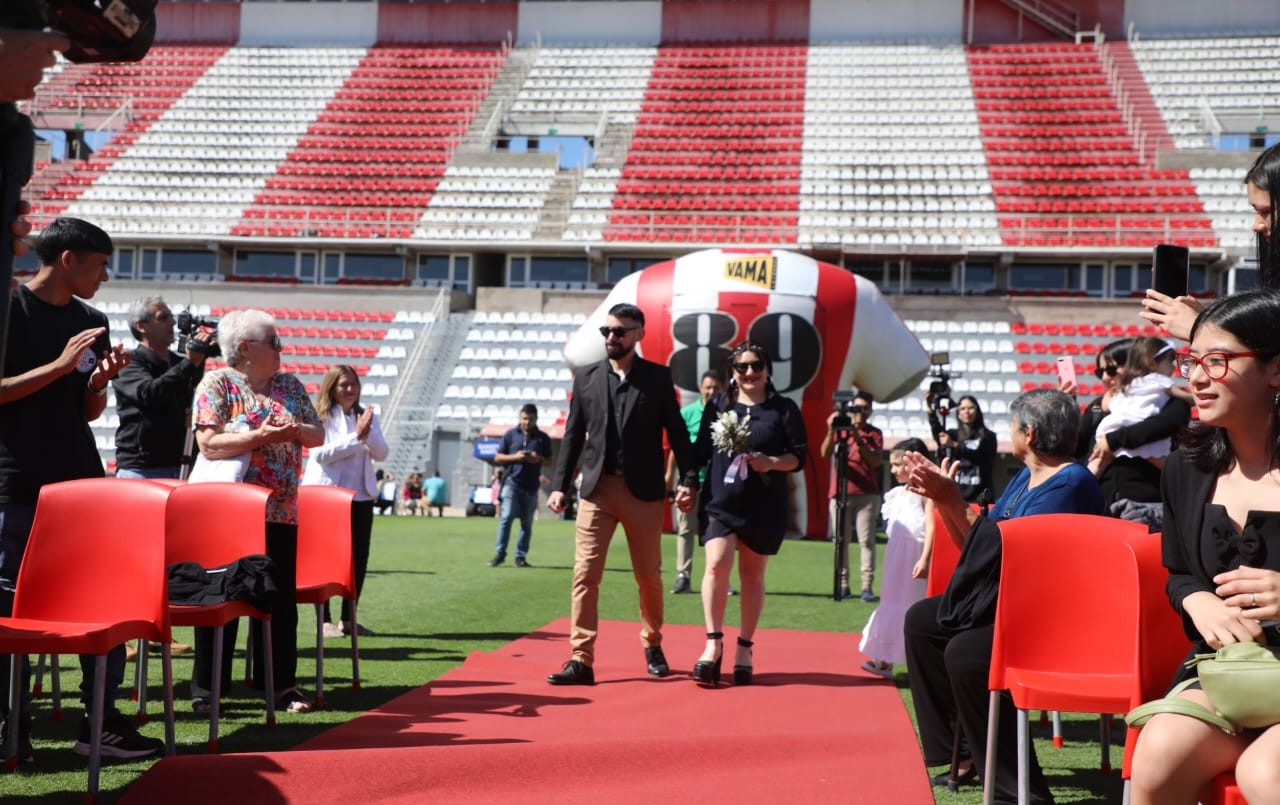 Santa Fe: comenzaron los casamientos en el estadio de Unión | Actualidad
