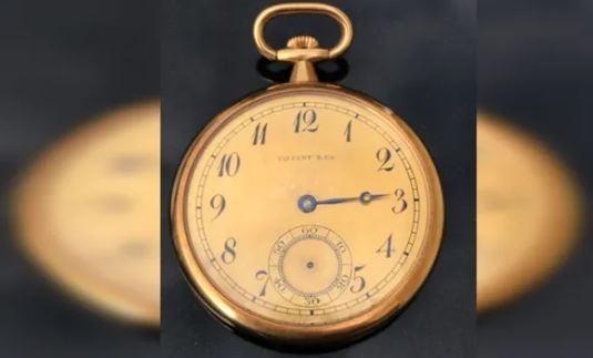 Un reloj de bolsillo de oro del Titanic se vende por casi 2 millones de dólares | Internacionales