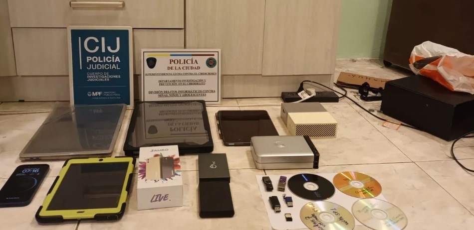 Detuvieron a seis personas por tenencia y distribución de material con contenido sexual de menores | Actualidad