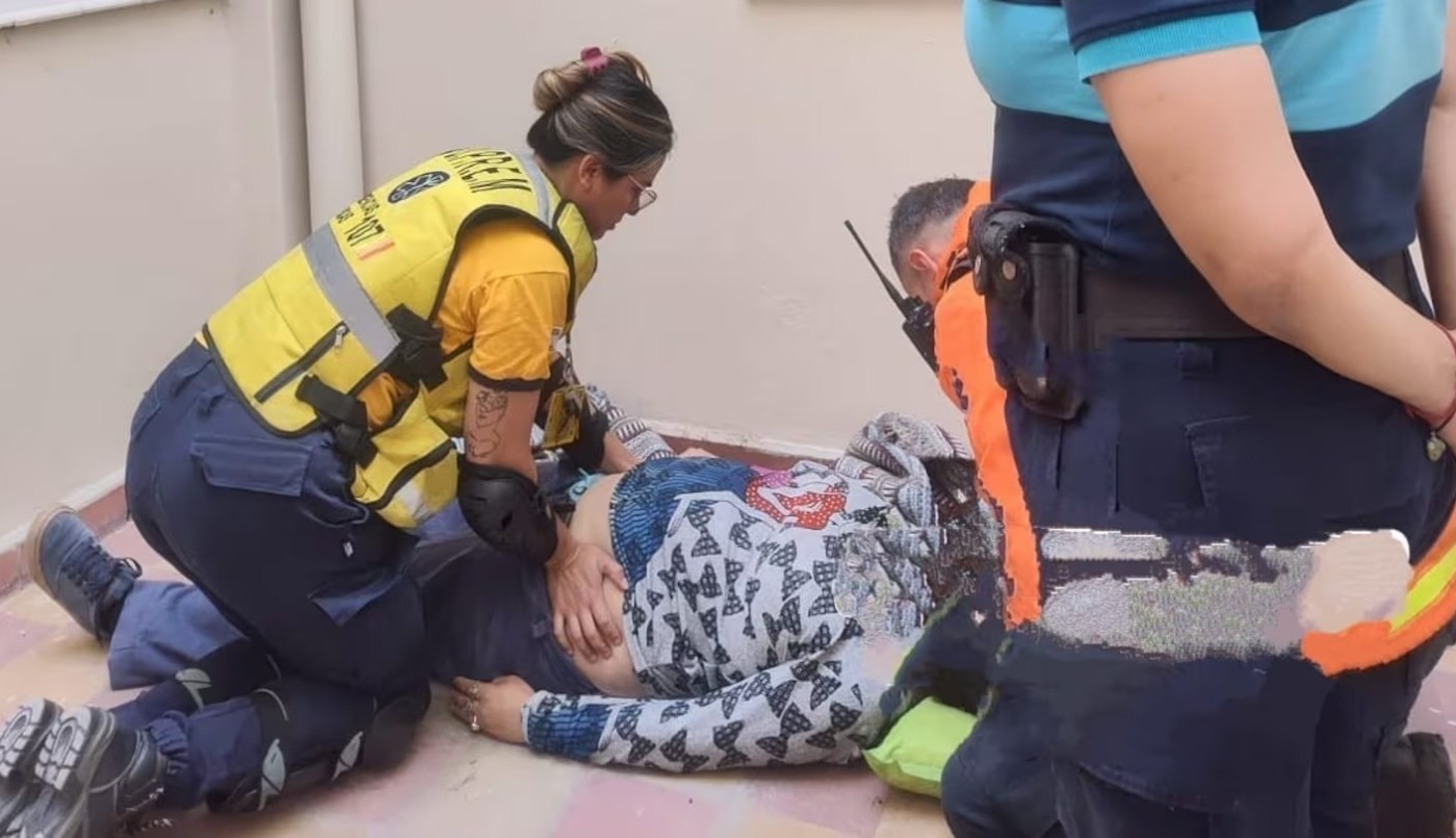 Intentó ingresar a su departamento por el balcón y cayó desde un tercer piso | Actualidad