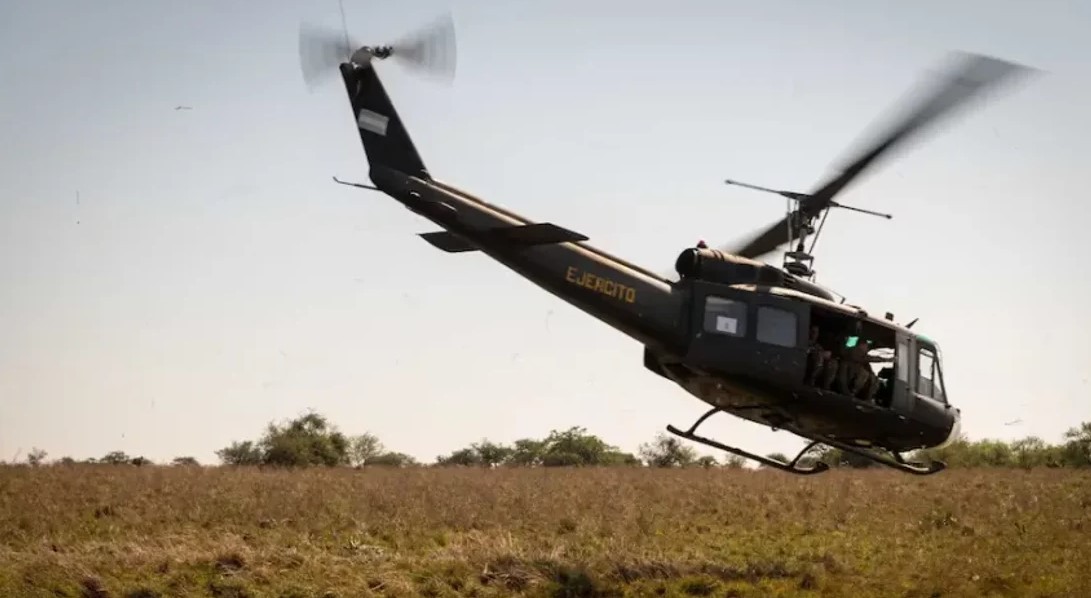Cayó un helicóptero del Ejército en Campo de los Andes con cinco tripulantes | Actualidad