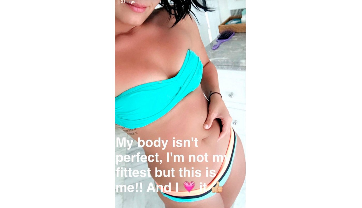 La selfie en bikini de Demi Lovato en Snapchat en la que muestra su "pancita" | Espectáculos