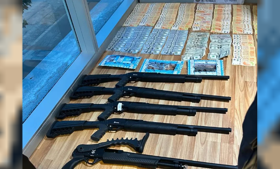 Por evasión, allanaron 13 locales de una cadena que vende empanadas y encontraron escopetas | Actualidad