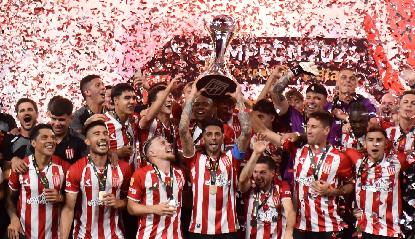 Estudiantes goleó a 3-0 a Vélez y se quedó con el Trofeo de Campeones | Deportes