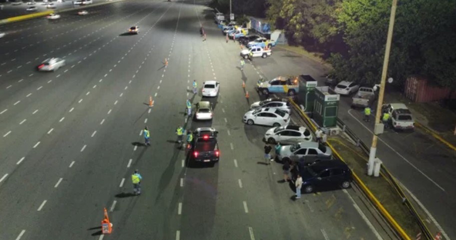 Más de 6 mil autos inspeccionados y 159 conductores sancionados por alcoholemia positiva durante Nochebuena | Actualidad