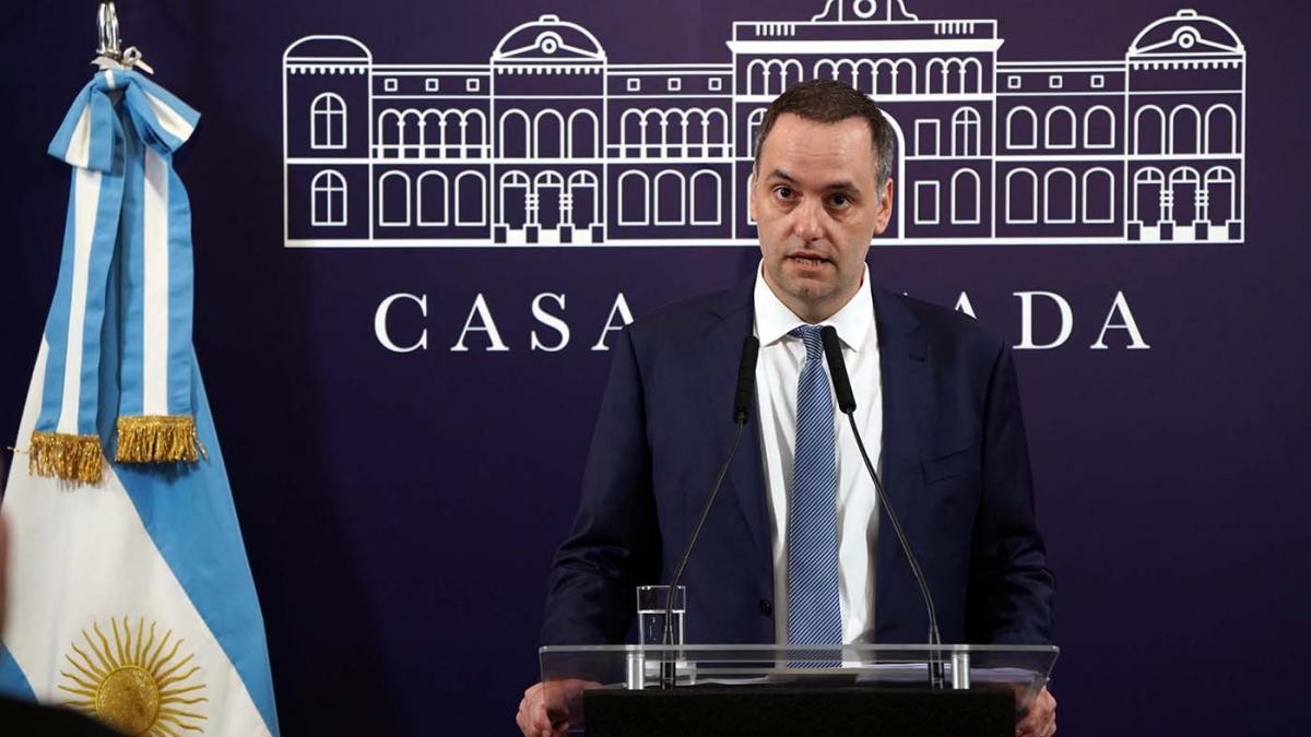 Adorni: "Macri se quedó sin nafta" | Política