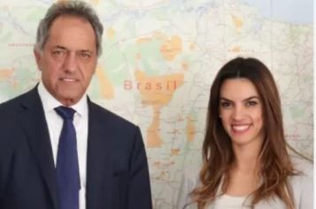 Scioli echó a la subsecretaria de Turismo por tomarse vacaciones en Europa | Política