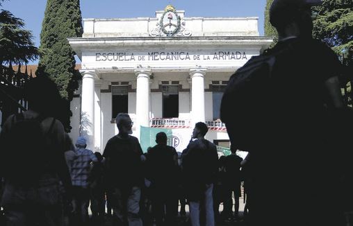 Cierre del Centro Cultural Haroldo Conti: asamblea en la puerta de la exESMA | Actualidad