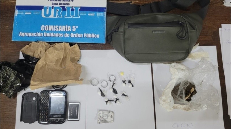 Intentaron pasar droga a presos en una comisaría y quedaron detenidas | Actualidad