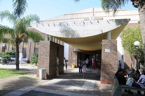 La beba salvada por efectivos de la policía, en terapia intensiva: investigan qué había consumido | Actualidad