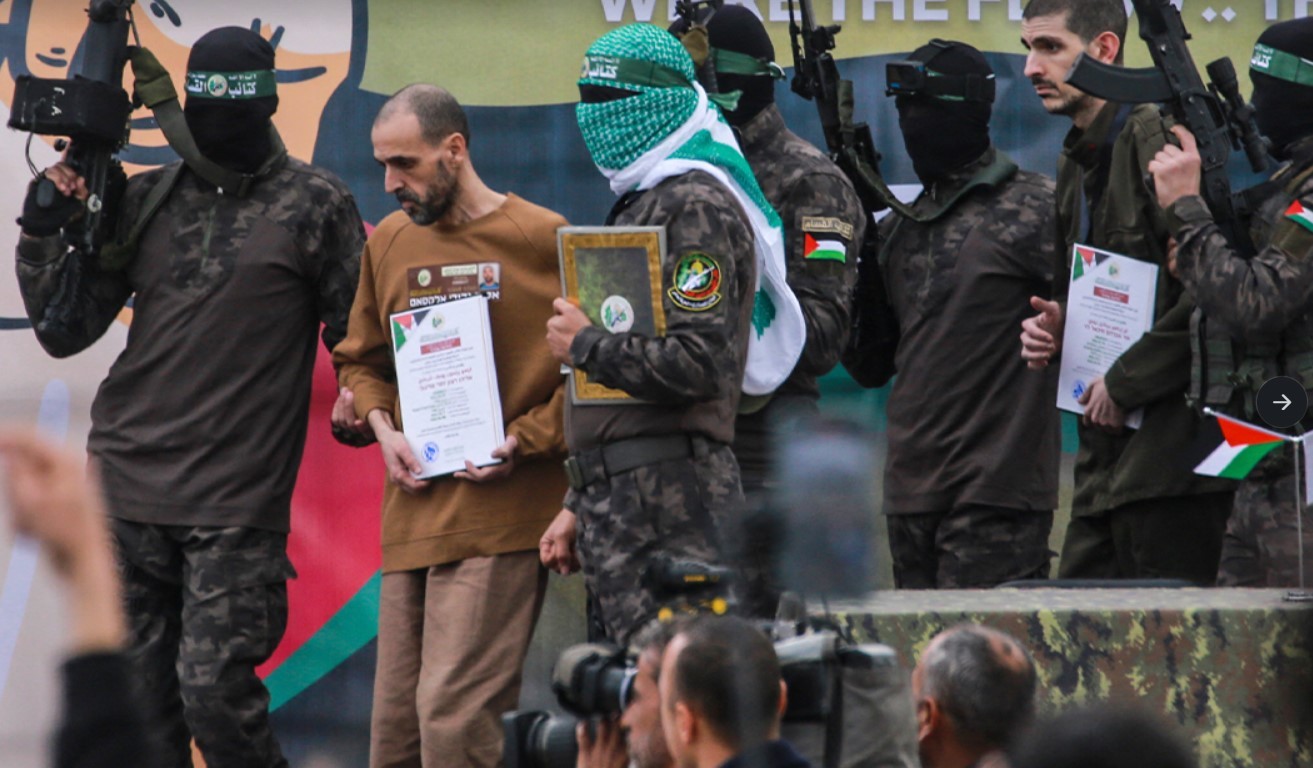 Hamas suspendió la liberación de rehenes en Gaza por tiempo indefinido | Internacionales